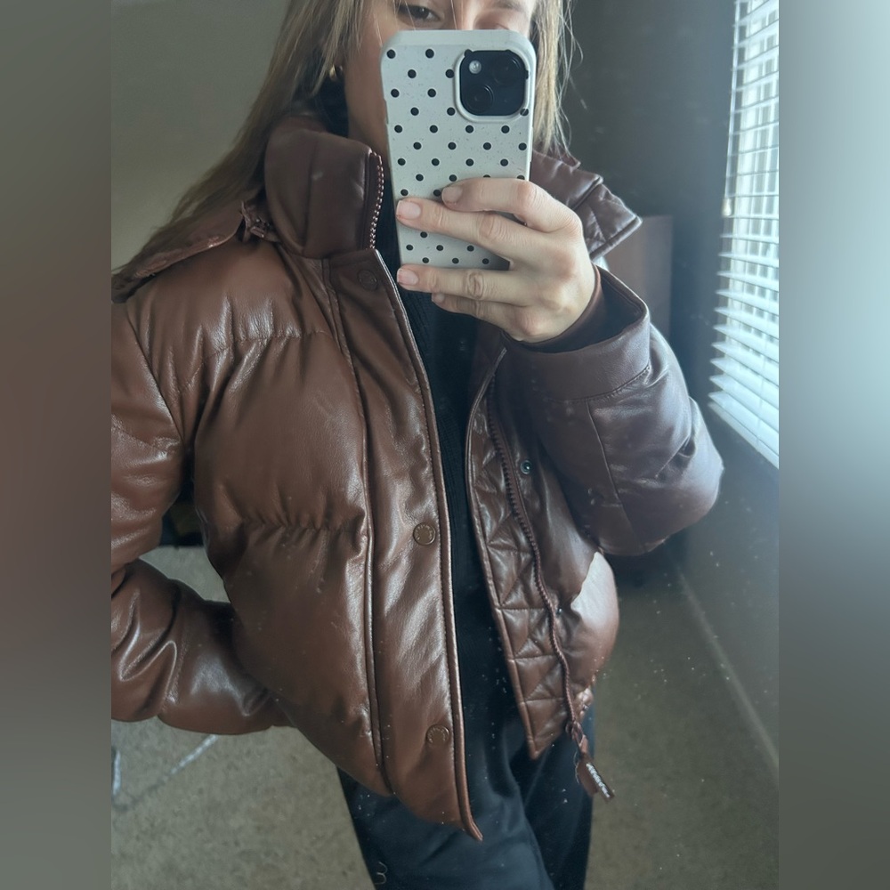 NWOT✨ Aritzia Superpuff Coffee Brown (XS)